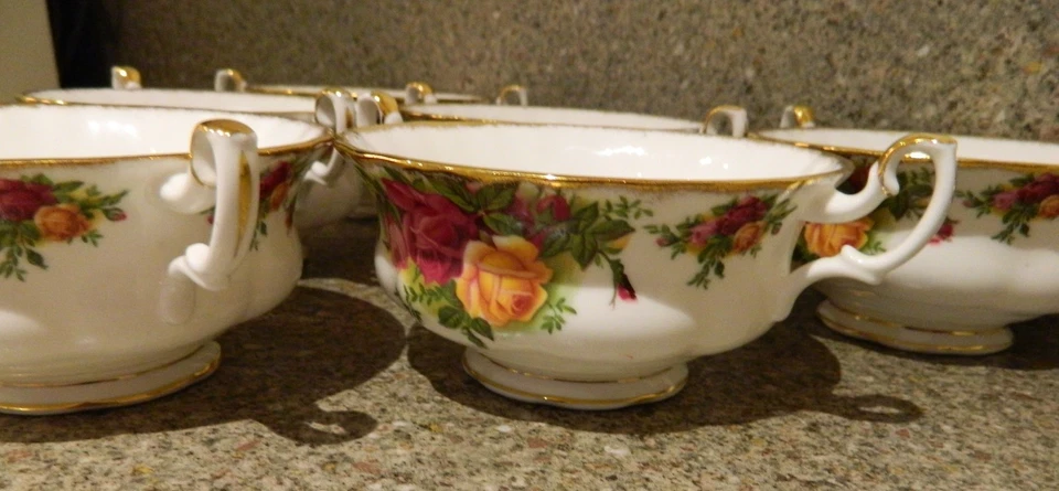 SET OF 6 ROYAL ALBERT 'OLD COUNTRY ROSES' 2-HANDLED SOUP BOWLS/COUPES - VGC - Image 3 of 4