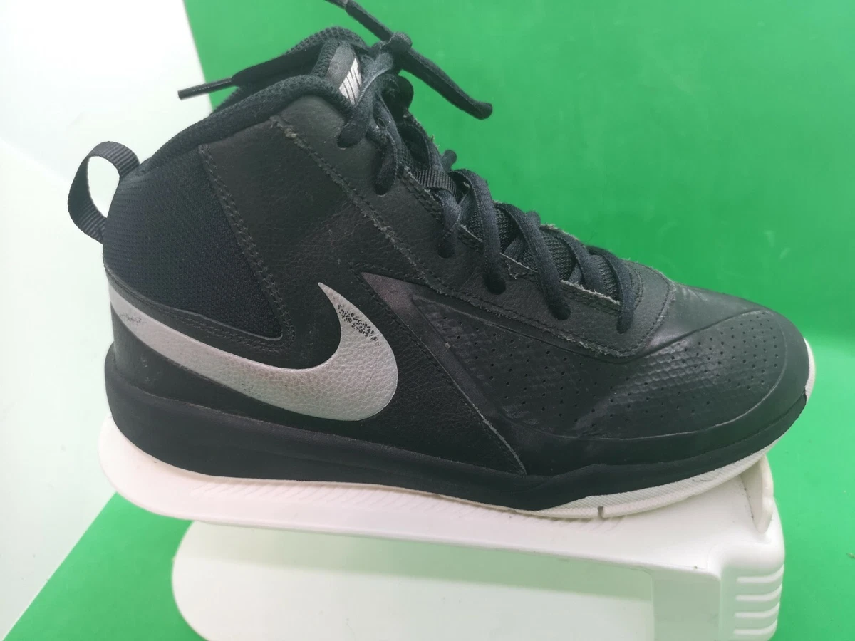 Nike black store sneakers boys