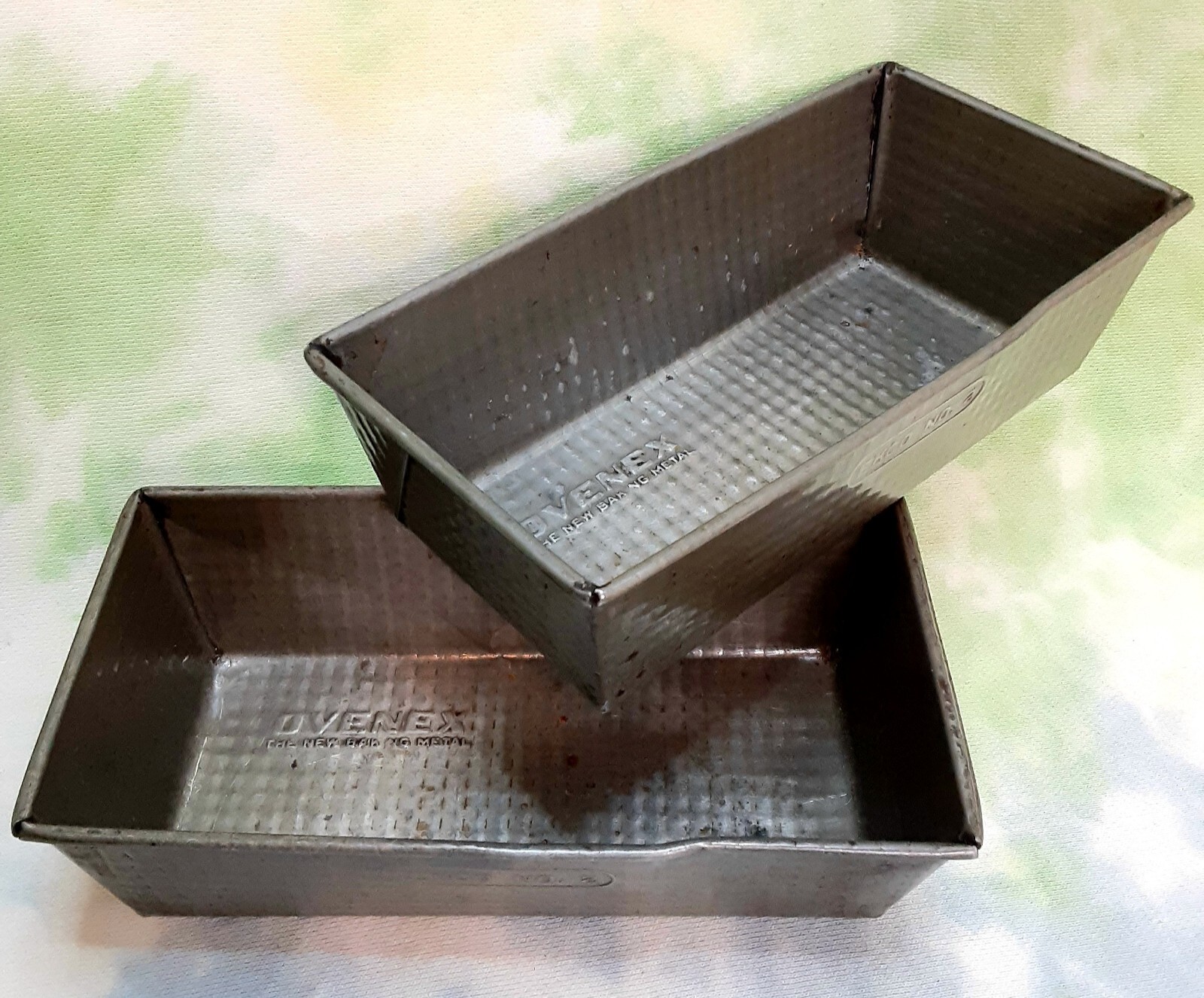 Lot 2 Vintage Ovenex Loaf Bread Pans Ekco No 2 Waffle Pattern 7.75"x4