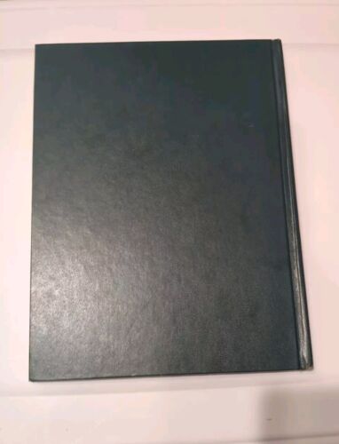 Walt Disney World 1986 Hardcover Souvenir Book - Picture 2 of 5
