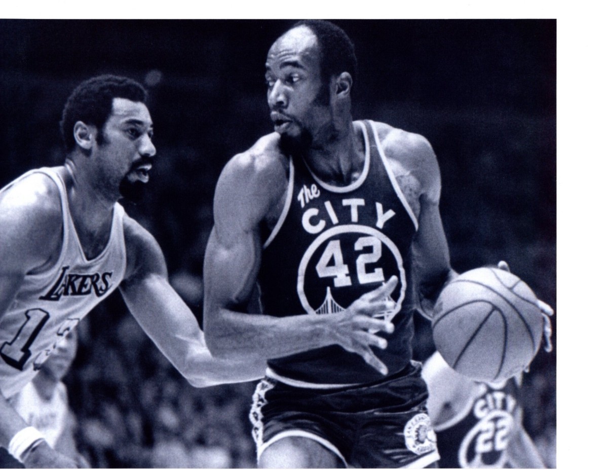 LA LAKERS 8X10 PHOTO WILT CHAMBERLAIN NATE THRUMOND WARRIORS NBA