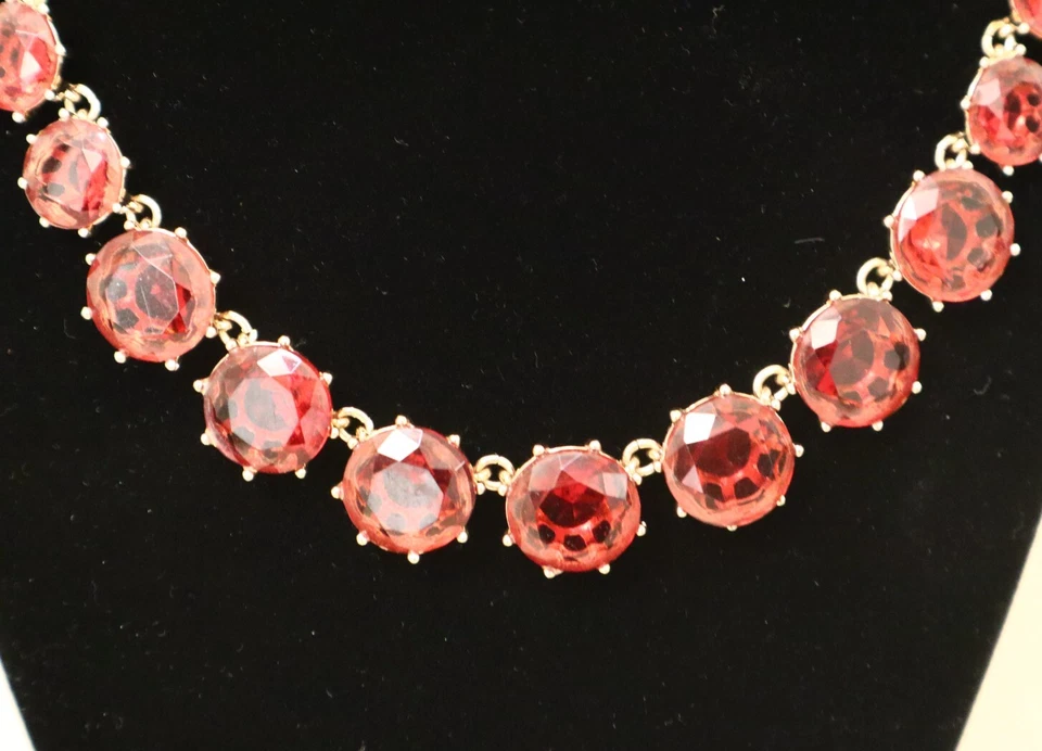 Banana Republic Elegante Nucklece Lucite Color Granate Piedra Tono Dorado, Foto 2 de 4