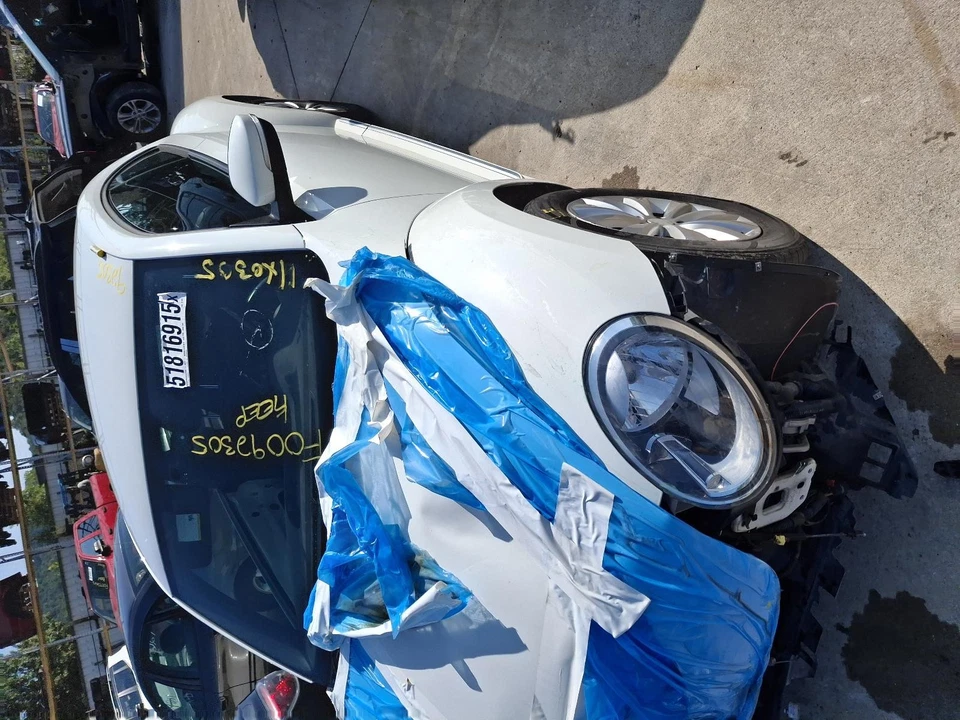 Used Right Sun Visor fits: 2019 Volkswagen Beetle w/o illumination Htbk Right Gr - Image 4 of 4