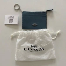 [Final price reduction] COACH coin case pass case with key ring