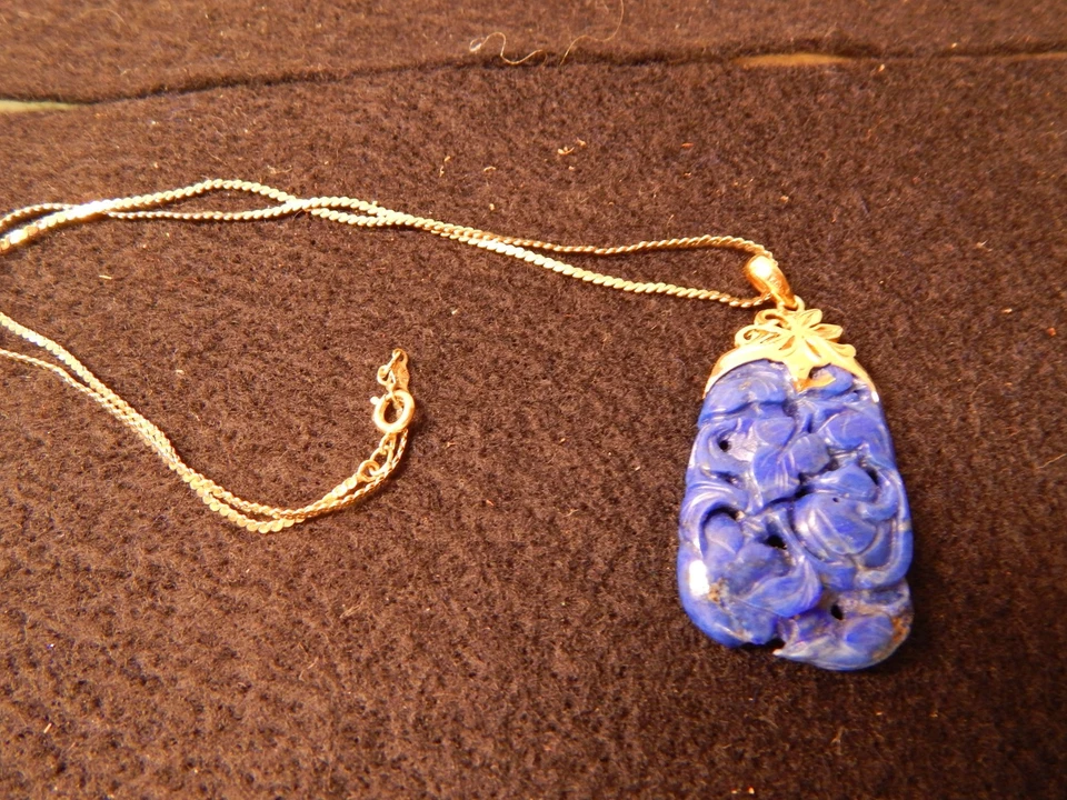 LAPIS INCISED DARK BLUE PENDANT WITH 14KT GOLD CHAIN - Image 3 of 4