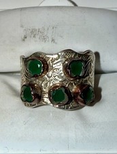 Vintage Solid Sterling Silver Green Emerald Victorian Engraved Band Ring Size 8