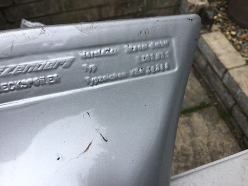 Alerón trasero genuino Mercedes Benz 190E W201 Zender pintura luz división - Imagen 13 de 14