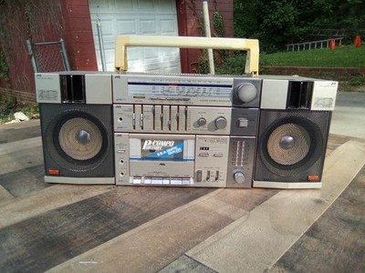 JVC PC-R11JW 1982 (WORKS WELL) Boombox Vintage Cassette AM/FM