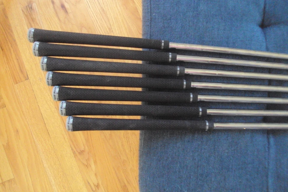 Lefty Srixon Z565 forged irons 4-PW KBS 120 stiff steel -1" raw finish - Image 2 of 4