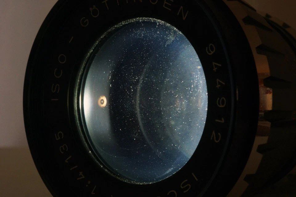 Lente ISCO-Gottingen Isconar 135 mm 1:4 montaje Exakta hecho en Alemania apenas usado Foto 3 de 4