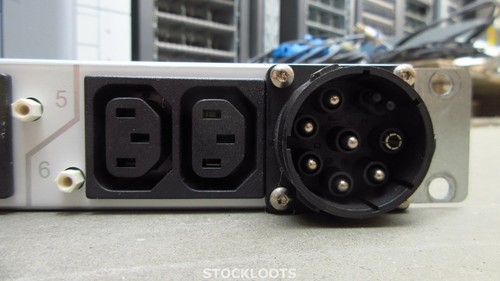IBM 39J1183 PDU 12x IEC 320-C13 200-240 V/AC unité de distribution d'énergie - Photo 3/4