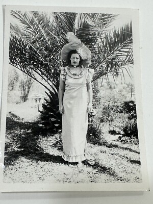 Vintage 1930s Photo of a Pretty Woman Wearing Nice Dress Large Hat With Feather
