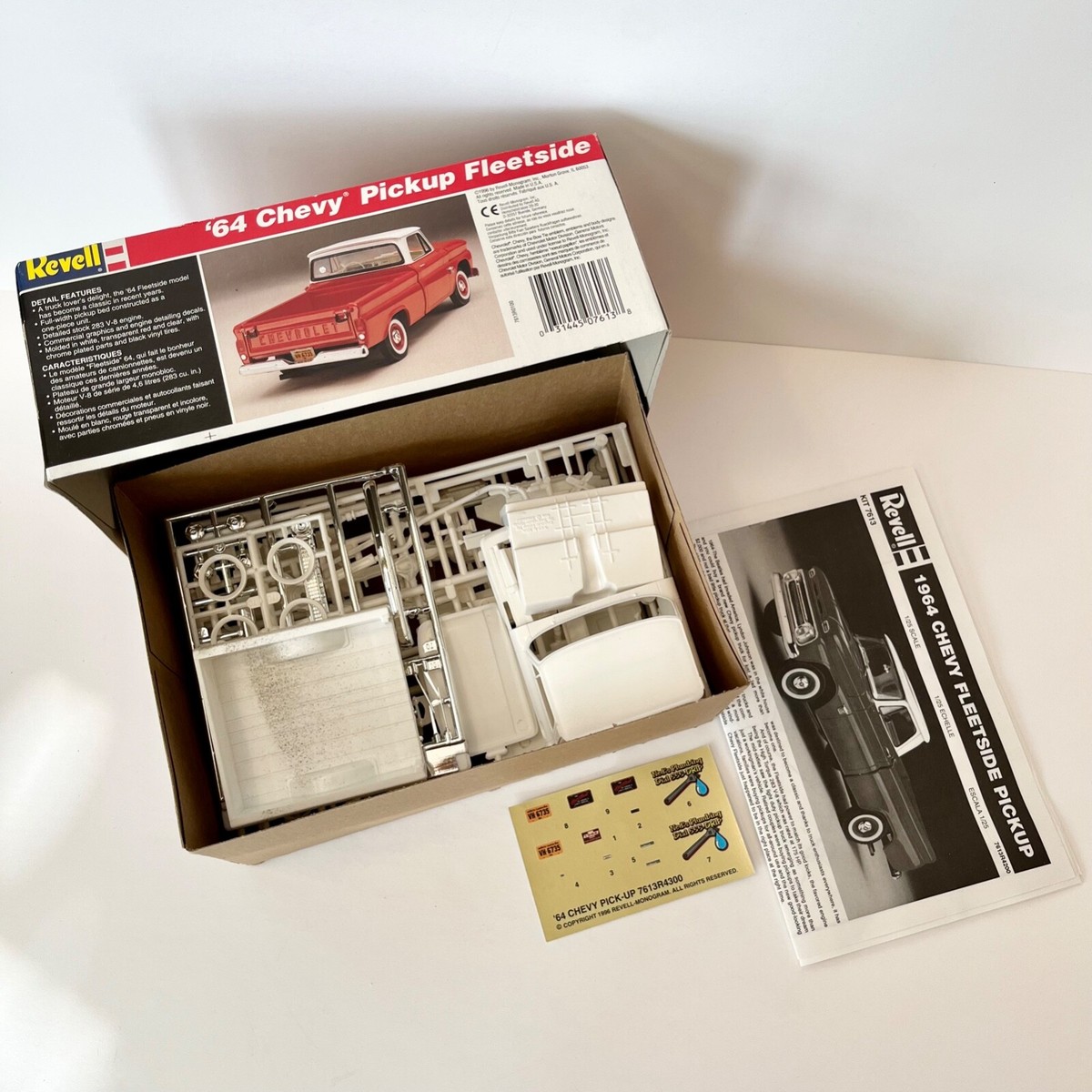 VTG Revell 1:25 '64 Chevy Pickup Fleetside Model Kit #7613