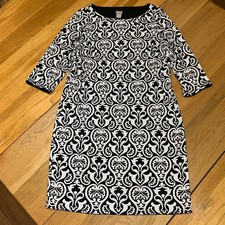 Chicos Damask Print Shift Dress Black White 3/4 Sleeve Size M 8/10 Boat Neck