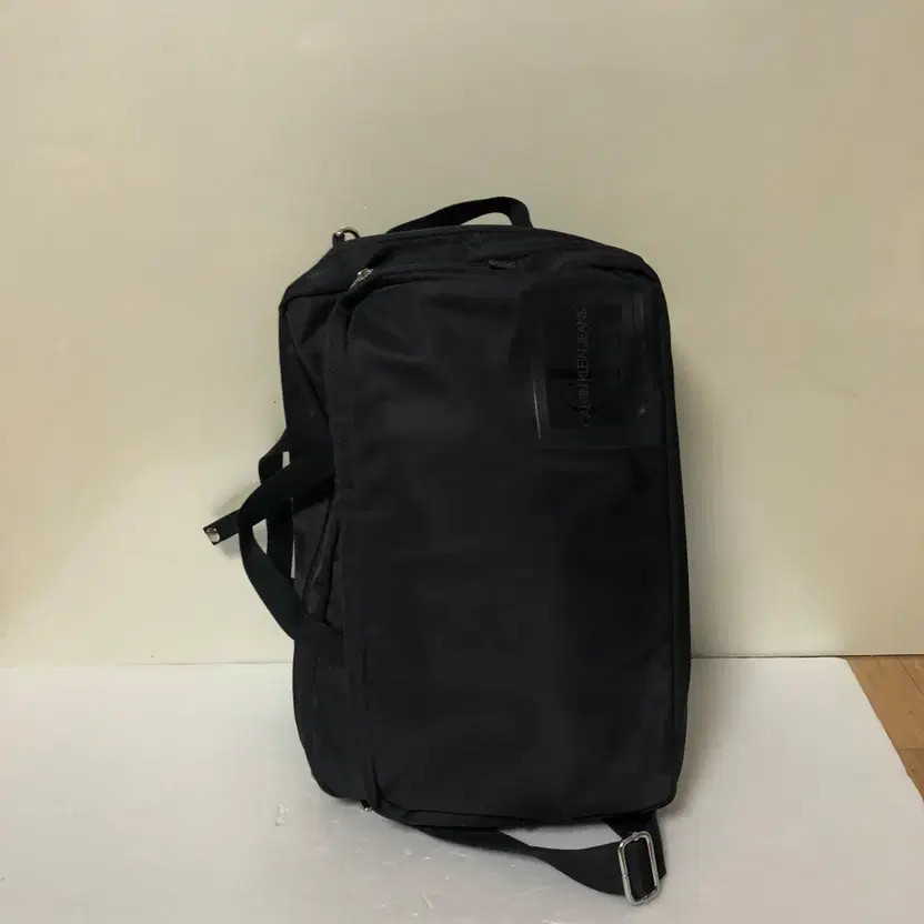 Calvin Klein Crossbody Bag for Men, Used, 42x32cm thumbnail 9