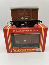 Hornby OO Gauge Job Lot 2 Vans – R213 BR Banana Van Boxed + 12T Vent Van