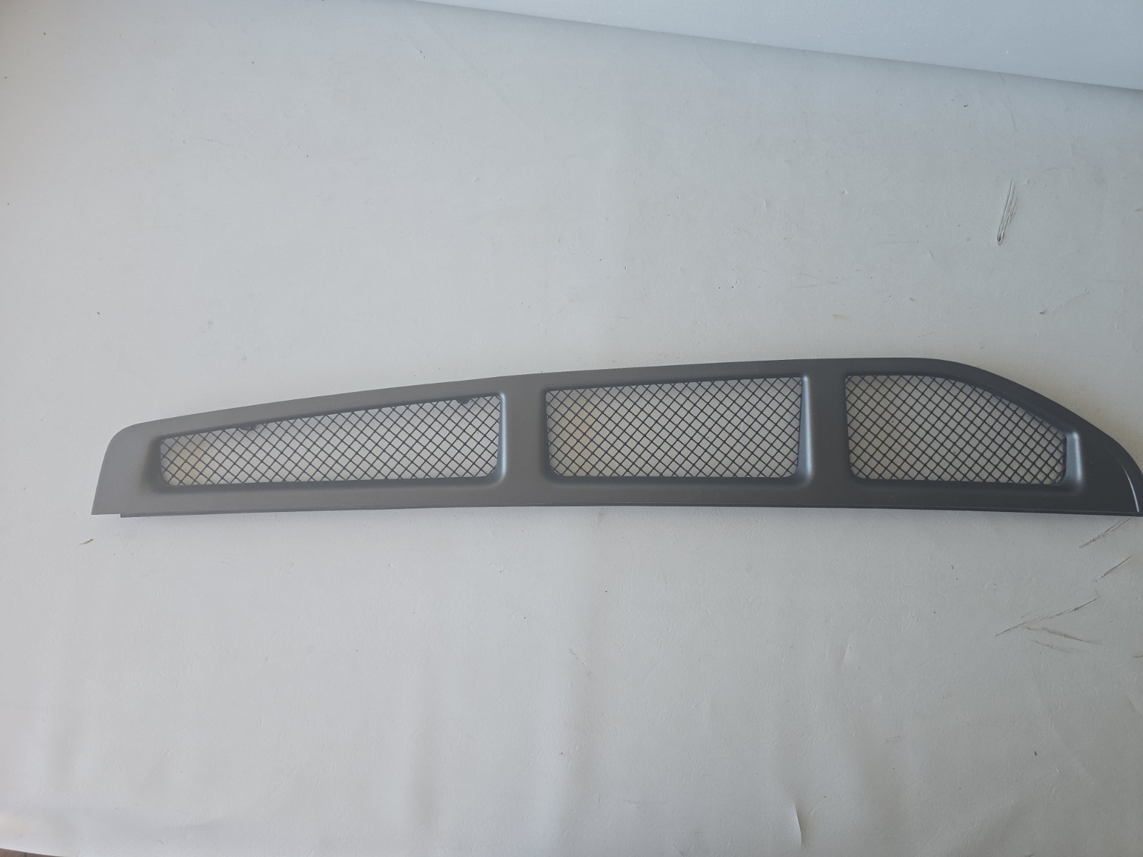 Ferrari F430 Spider Left Engine compartment lid grille P/N 068581500