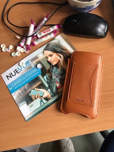 IPHONE 12 Pro Étui Marron Faux NueVue Écran Nettoie Désinfectantes Wallet Manche - Photo 6 sur 7