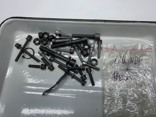 BMW R1100S Motor Zylinderkopf Schrauben Cylinder Head Bolts (3) 03'