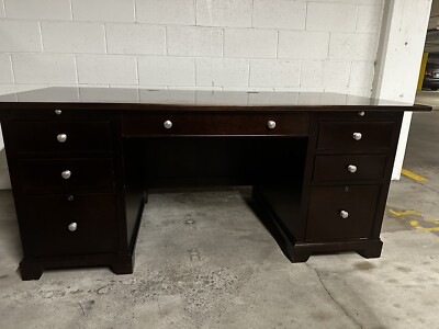 sauder Palladia Desk Executive 