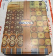 Fossil Authentic AM/FM Transistor Radio With Tin Handle / Stand 2003 Earphone