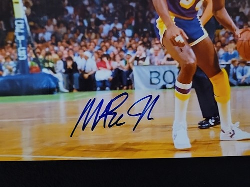 Magic Johnson #32 Signed Autographed 8x10 Los Angeles Lakers Photo w/COA - Picture 2 of 4