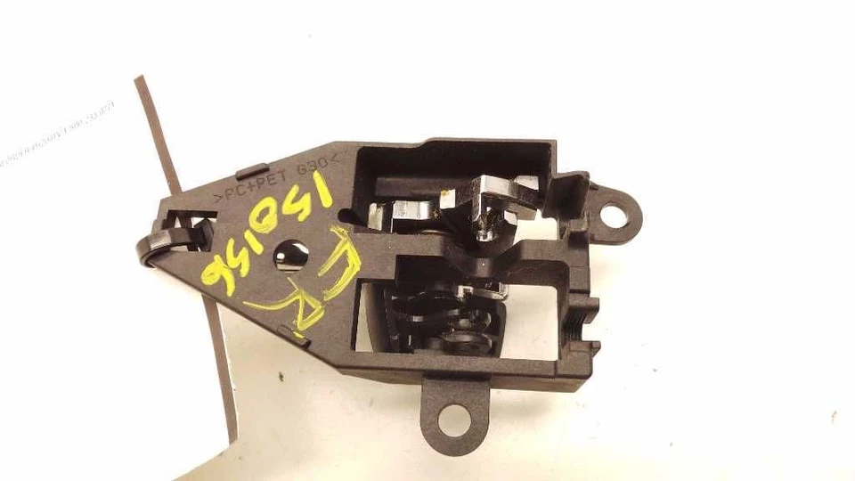 2000 TOYOTA CELICA GT DRIVER SIDE FRONT INTERIOR DOOR HANDLE - Image 3 of 4