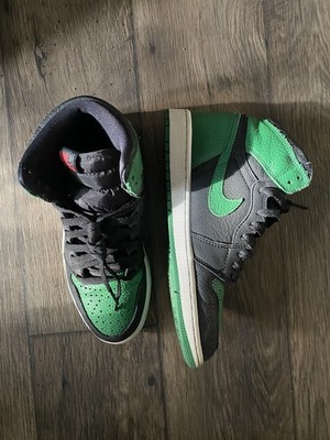 air Jordan 1 Retro High OG  Pine Green 2.0 