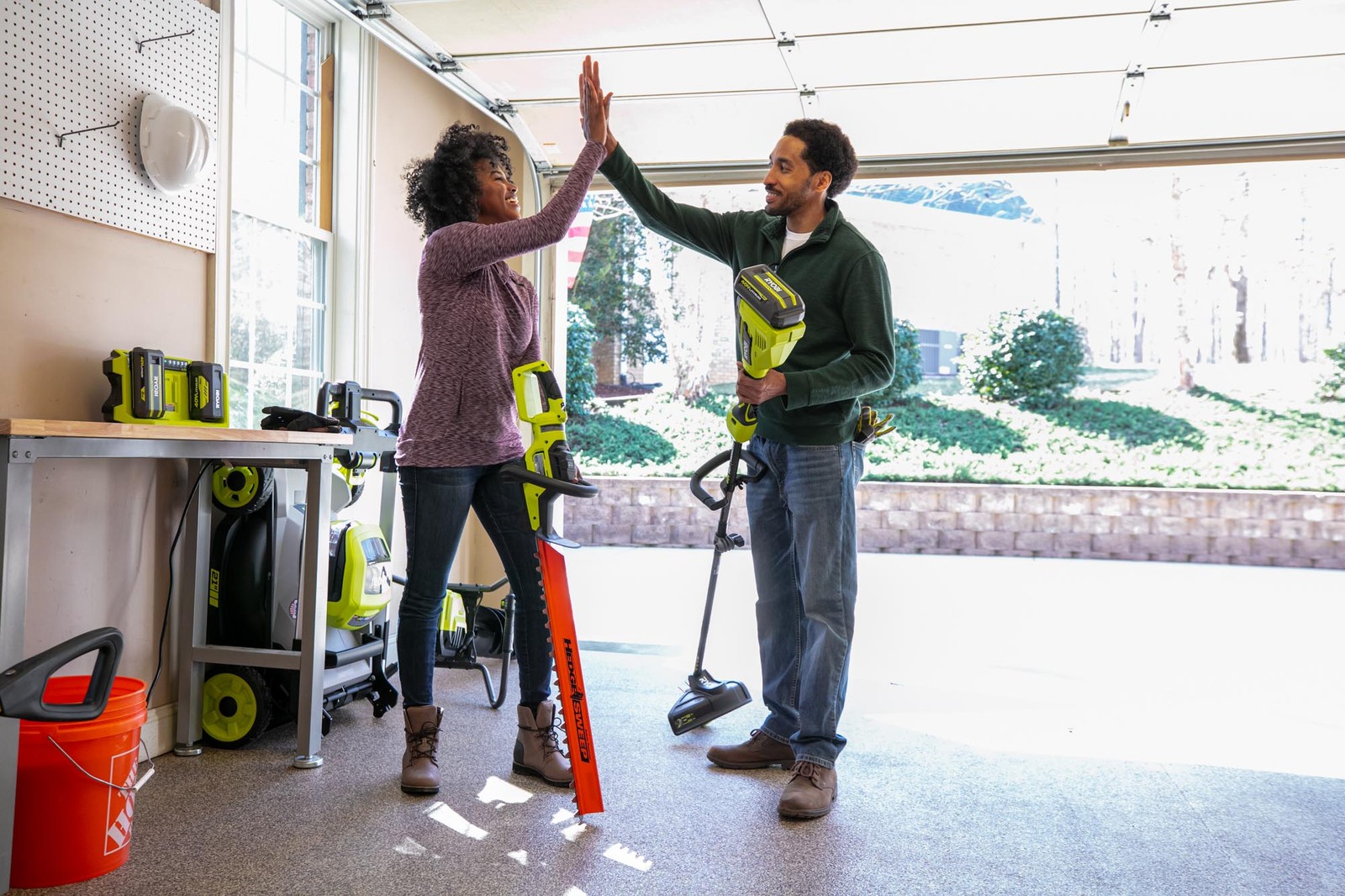 RYOBI 26 in. HP 40V Brushless Lithium-Ion Cordless Battery Hedge Trimmer - 2.0 A