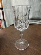 RCR Royal Crystal Rock Opera Pattern Wine Glass 6-7/8" 