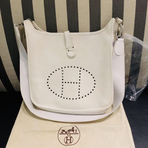 Hermes Evelyne PM II Shoulder Bag in White Leather - With Authentication