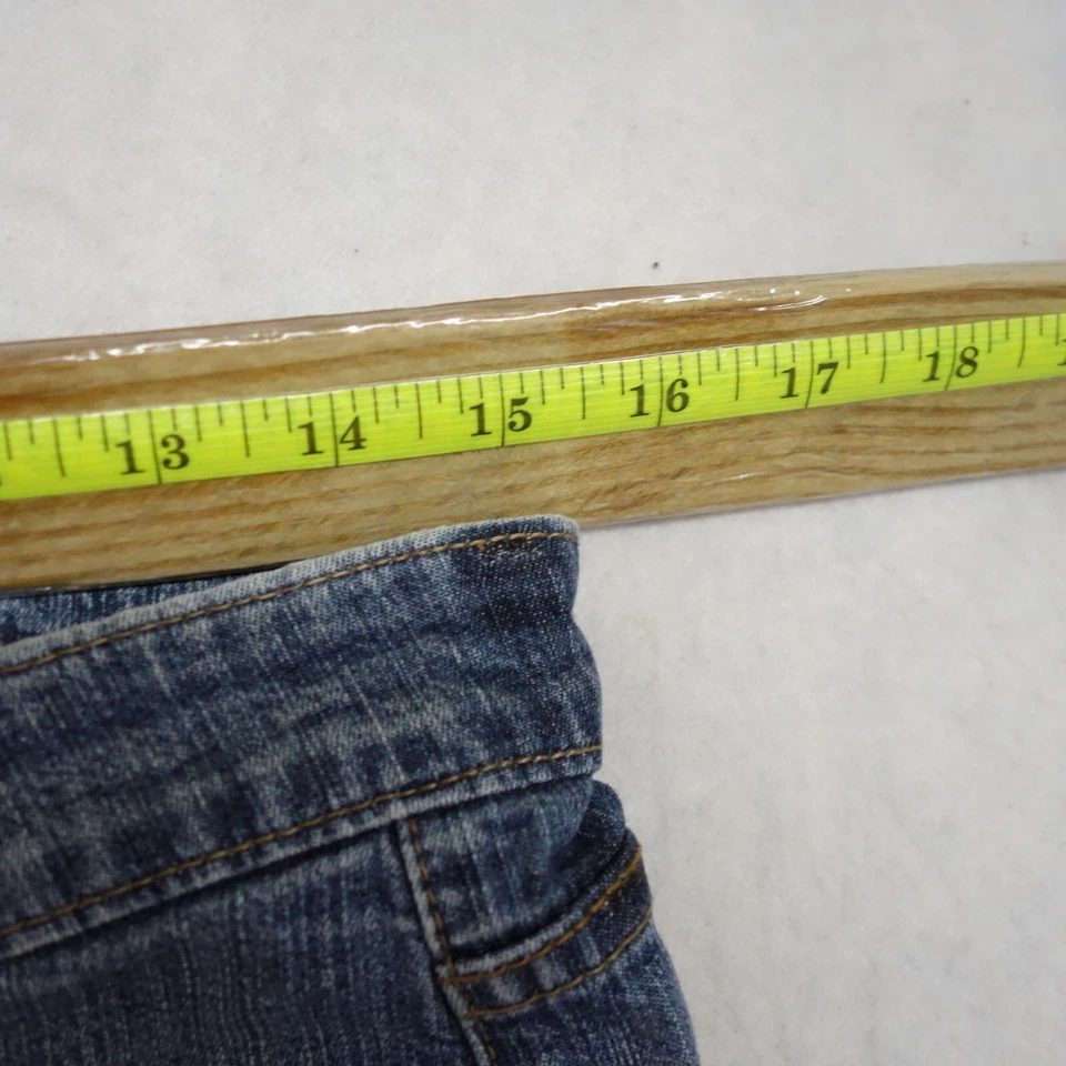 Pantalones Cortos Signature Levi's Strauss Para Mujer Talla 6 Azul Ajuste Regular Algodón Elástico Foto 2 de 4