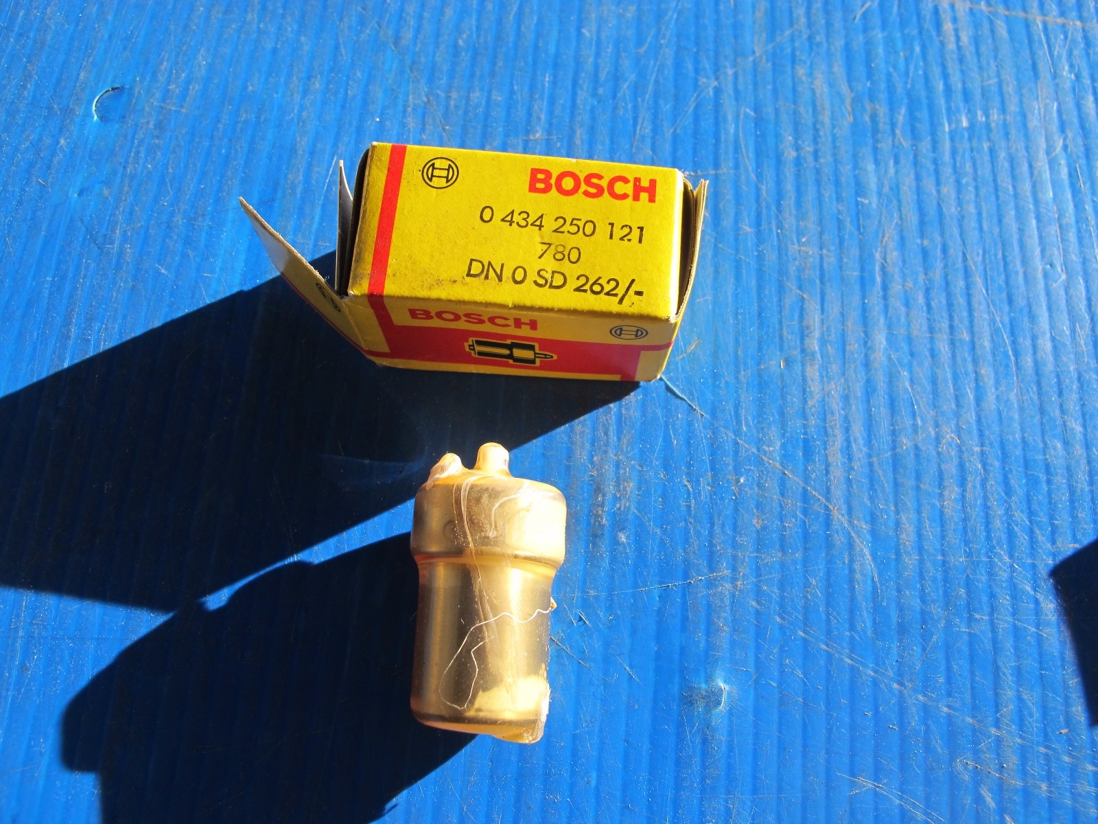 Injecteur Bosch DN0SD262 pour moteur diesel Opel Omega A et Rekord