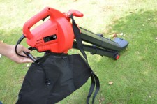 Ozito 1600w Electric Garden Leaf Grass 