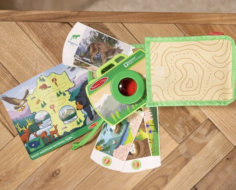 Juego de cámara de juguete de madera para vistas/sonidos del Parque Nacional de las Montañas Rocosas Melissa & Doug  Foto 2 de 3