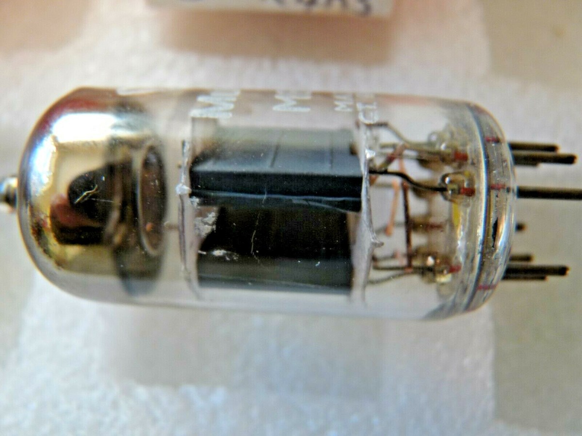 CV4004 M8137 12AX7 ECC83 Mullard Mitcham R4 A3 New Old Stock Valve