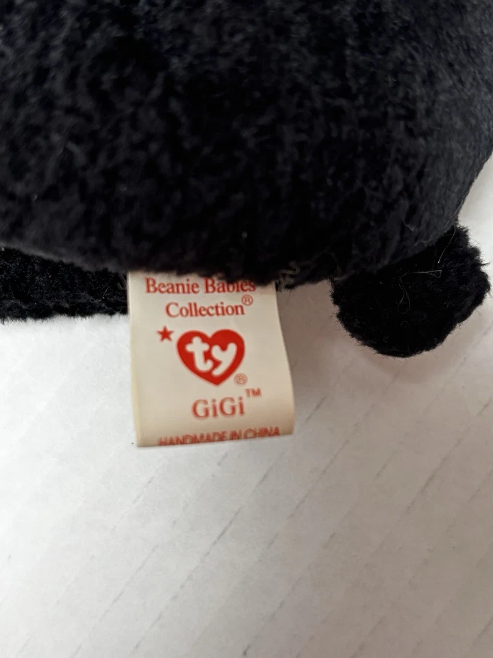 Gorro bebé "GiGi" The Black Poodle raro excelente estado, errores en las etiquetas Foto 3 de 4