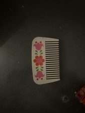 Vintage Avon Comb Hair Clip New In Box the box is included