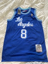Ultimate Los Angeles Lakers Collector and Super Fan Gift Guide 40