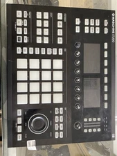 Native Instruments Maschine Studio Controller Black with Jog Wheel + LCD Screen