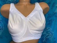 Glamorise White 1006 MagicLift Wireless Wicking Medium Impact Sport Bra 38G