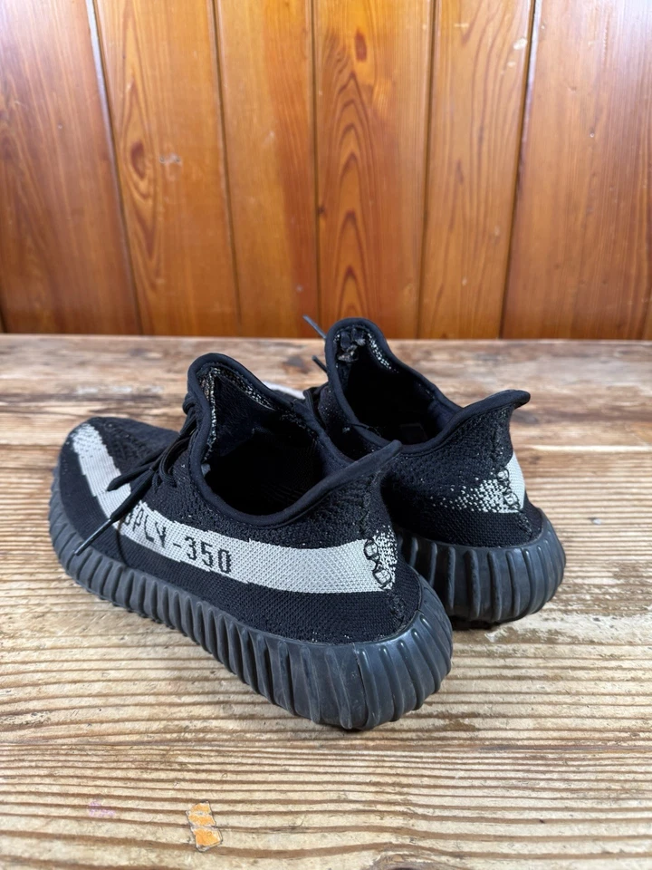 Talla 10 - Adidas Yeezy Boost 350 V2 Bajo Negro/Blanco/Negro Oreo - BY1604 Foto 4 de 4