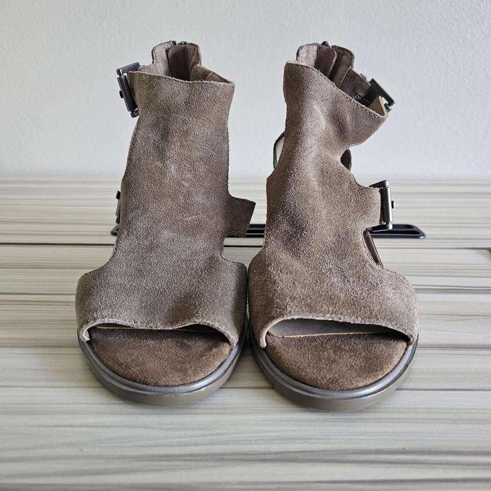 Sandalias Nicole Jahida Tostadas Gamuza Cuero Hebilla Punta Abierta Talla 7.5 Foto 4 de 4