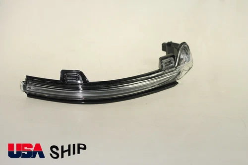 Passenger Side Mirror Turn Singal Light For Mercedes  C  E  GLC 21-25 RH