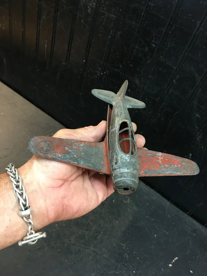 Vintage Hubley Kiddie Toy Single Prop Fighter Plane US Army Silver & Red - AS IS - Image 2 of 4