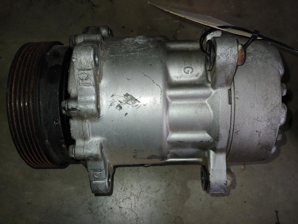 VOLKSWAGEN BEETLE A/C COMPRESSOR 9C, P/N 1J06144117G, 01/00-09/05 00 01 02 03 04 - image 2 of 4