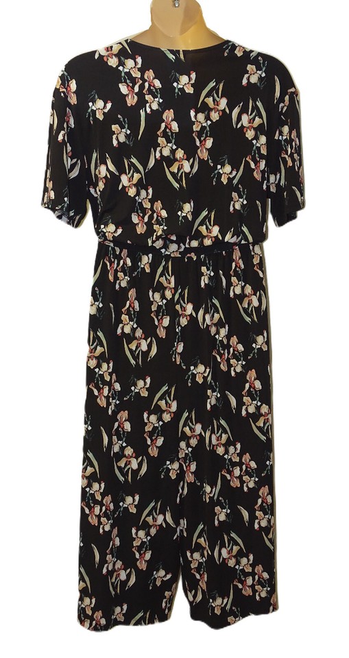 Kim & Co Womens Jumpsuit size 2XL Wrap Style Pockets Floral Black Multi