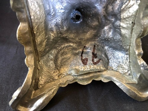 Antique Paire Métal Église Bougie Socle Avec Figurine / Bible - Photo 11 sur 12