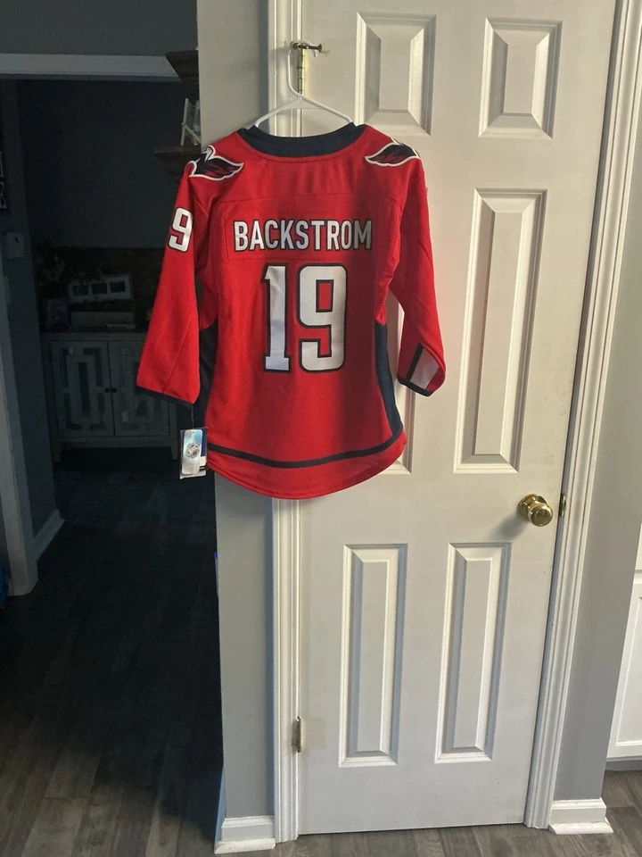 Camiseta Washington Capitals Nicklas Backstrom Nueva con Etiquetas Talla Juvenil S/M Foto 2 de 4