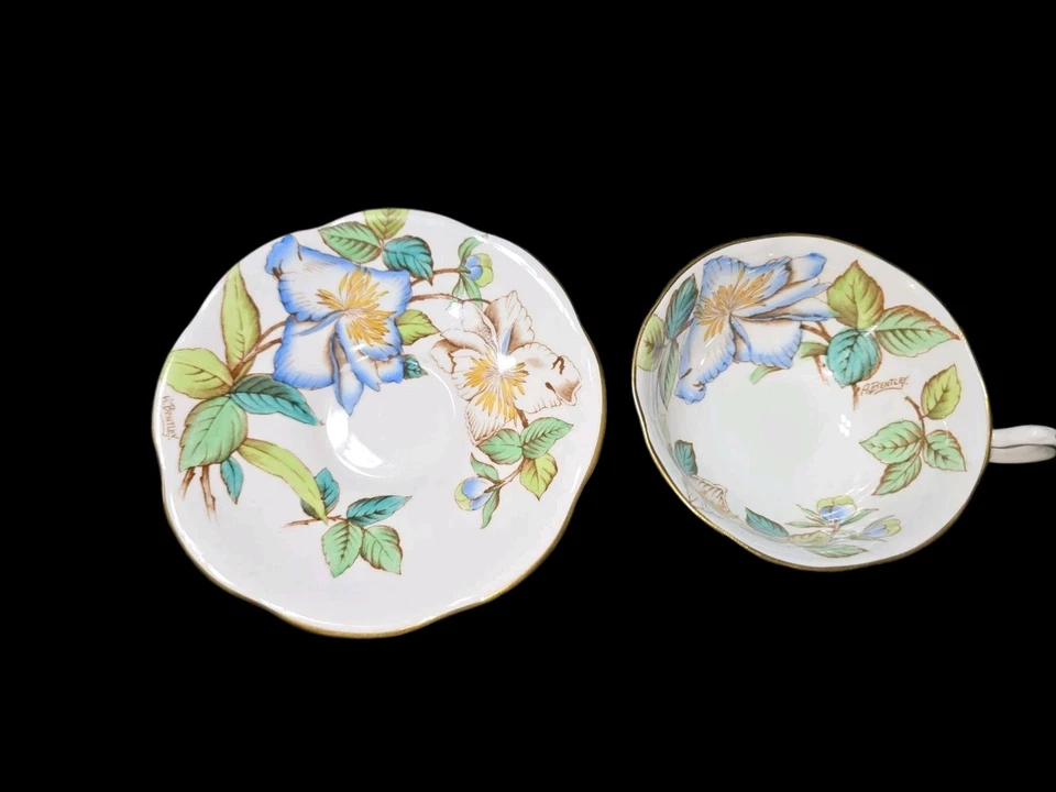 Vintage Rosina Fine Bone China #4853 Handpainted By A Bentley Tea Cup/Saucer - Image 4 of 4